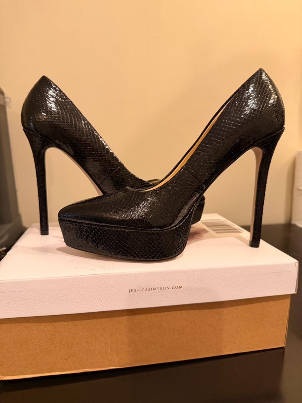 NWT Jessica Simpson Black Snake-Embossed Platform Stiletto Pumps